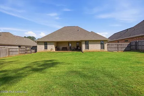 Exterior - 668 Conti Dr, Brandon, MS 39042 photo 4 of 6
