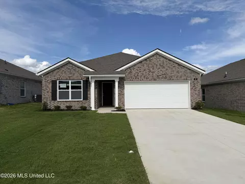 9 S Thorn Tree St, Byhalia, MS 38611