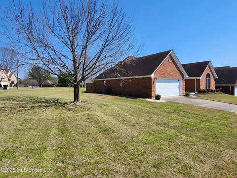 Exterior - 3396 Clepsyda Dr, Hernando, MS 38632 photo 5 of 8