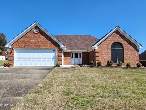 Exterior - 3396 Clepsyda Dr, Hernando, MS 38632 photo 2 of 8