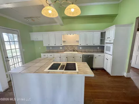 Kitchen - 535 W Monticello St, Brookhaven, MS 39601 photo 1 of 1