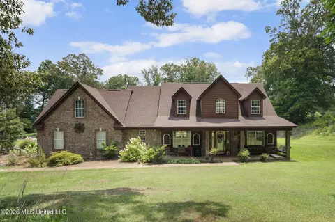 6193 Nesbit Rd, Lake Cormorant, MS 38641