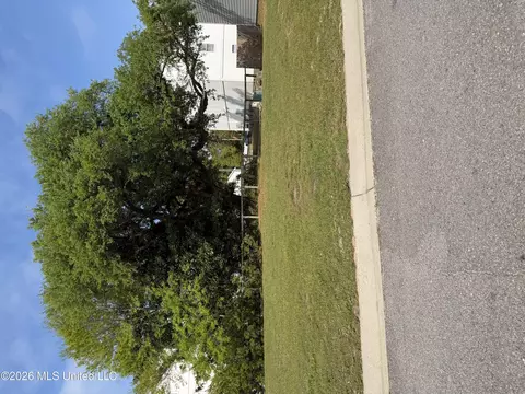 Oak Alley Lane, Long Beach, MS 39560