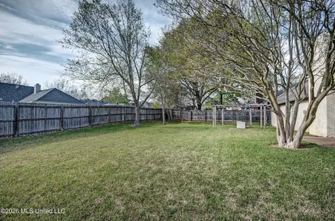 Exterior - 606 Honeysuckle Dr, Madison, MS 39110 photo 7 of 7