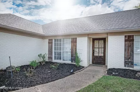 Exterior - 606 Honeysuckle Dr, Madison, MS 39110 photo 4 of 7