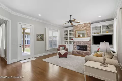 Living - 118 Hampton Chase, Madison, MS 39110 photo 1 of 3