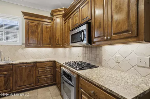 Kitchen - 118 Hampton Chase, Madison, MS 39110 photo 2 of 4