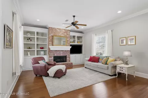 Living - 118 Hampton Chase, Madison, MS 39110 photo 3 of 3