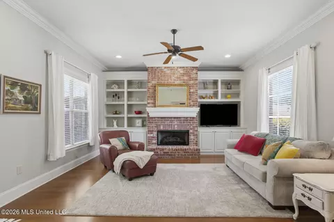 Living - 118 Hampton Chase, Madison, MS 39110 photo 2 of 3
