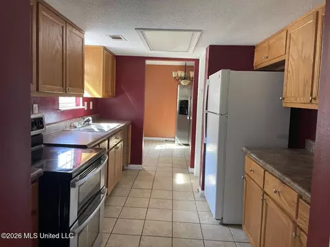Kitchen - 111 N Lang Ave, Long Beach, MS 39560 photo 1 of 1