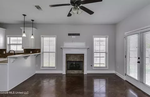Living - 2017 Pebble Creek Dr, Brandon, MS 39042 photo 3 of 3