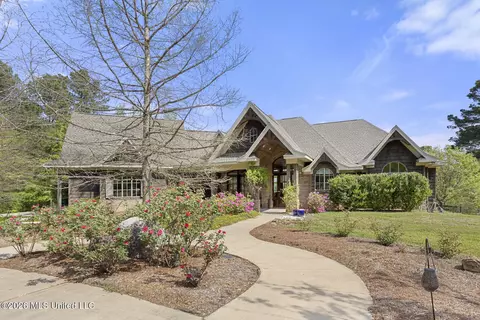 626 Cedar Hill Rd, Flora, MS 39071