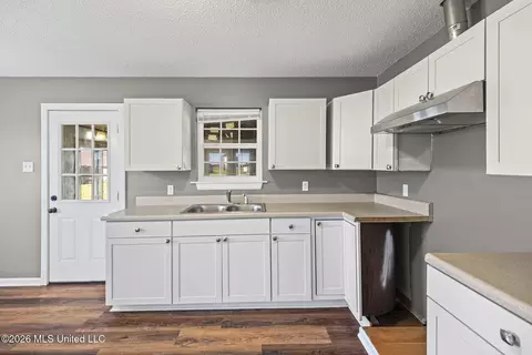 Kitchen - 1211 Scott Ave, Lambert, MS 38643 photo 1 of 1