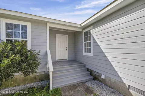 Exterior - 1211 Scott Ave, Lambert, MS 38643 photo 2 of 4