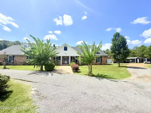 367 Dr King Dr, Gore Springs, MS 38929