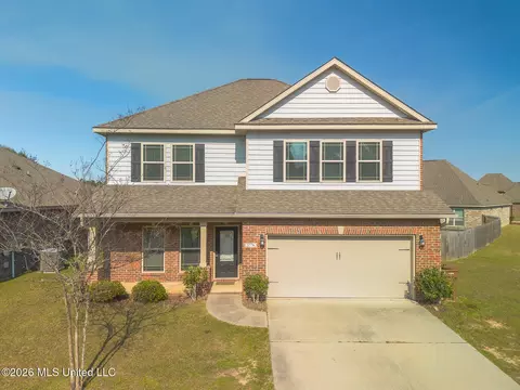 3776 River Trace Dr, D'iberville, MS 39540