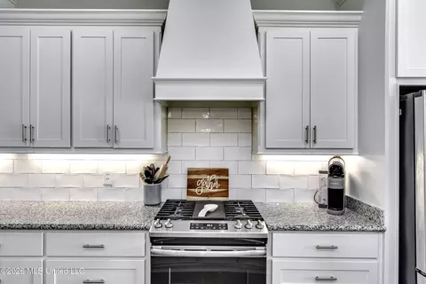 Kitchen - 109 Hampstead Dr, Madison, MS 39110 photo 4 of 4