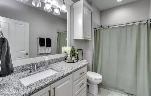 Bath - 109 Hampstead Dr, Madison, MS 39110 photo 1 of 6