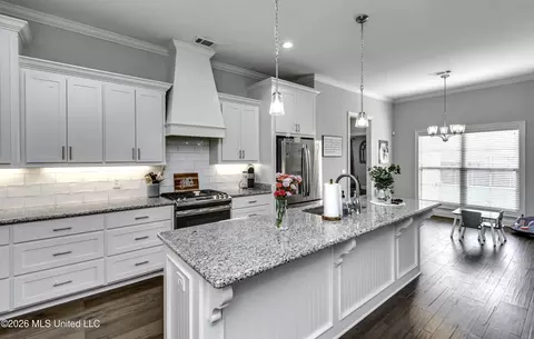 Kitchen - 109 Hampstead Dr, Madison, MS 39110 photo 3 of 4