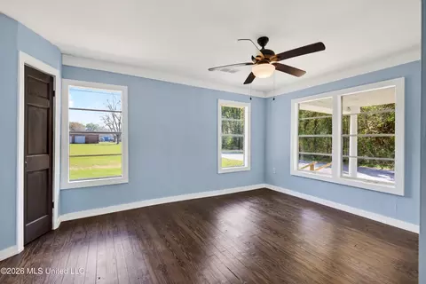 Living - 612 N Wright Ave, Long Beach, MS 39560 photo 4 of 5