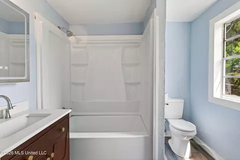 Bath - 612 N Wright Ave, Long Beach, MS 39560 photo 1 of 4