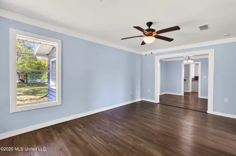 Living - 612 N Wright Ave, Long Beach, MS 39560 photo 3 of 5