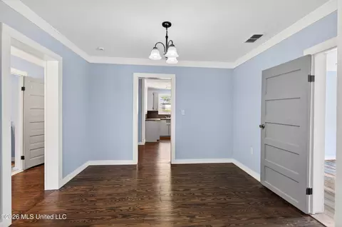 Entry Way - 612 N Wright Ave, Long Beach, MS 39560 photo 1 of 3
