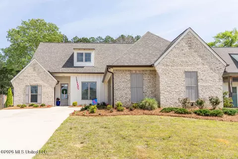 196 Sweetbriar Cir, Canton, MS 39046
