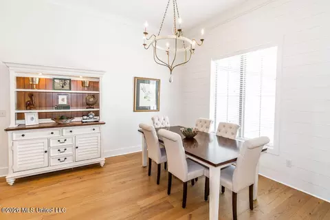 Dining - 196 Sweetbriar Cir, Canton, MS 39046 photo 1 of 3