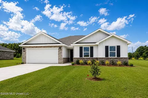 200 Magnolia Farms Dr, Lucedale, MS 39452