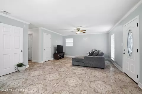 Living - 402 Eighth St, Long Beach, MS 39560 photo 1 of 2