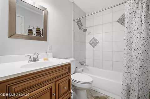 Bath - 402 Eighth St, Long Beach, MS 39560 photo 2 of 2
