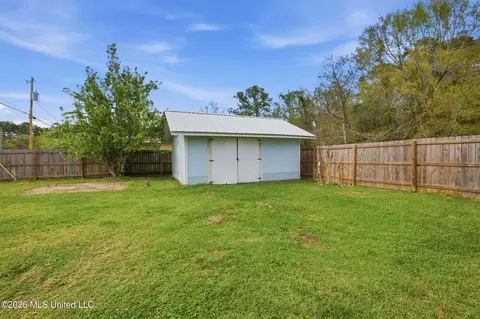 Exterior - 402 Eighth St, Long Beach, MS 39560 photo 4 of 7