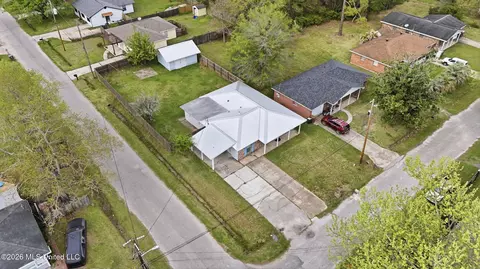 View/Area - 402 Eighth St, Long Beach, MS 39560 photo 1 of 8