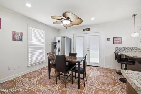 Dining - 402 Eighth St, Long Beach, MS 39560 photo 2 of 2