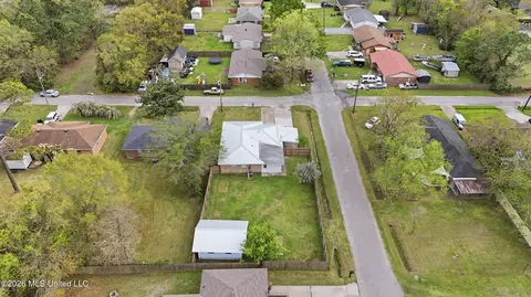 View/Area - 402 Eighth St, Long Beach, MS 39560 photo 3 of 8