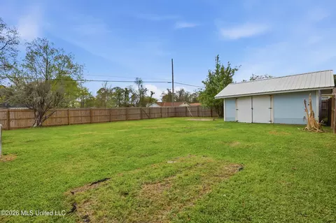 Exterior - 402 Eighth St, Long Beach, MS 39560 photo 5 of 7