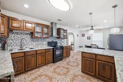 Kitchen - 402 Eighth St, Long Beach, MS 39560 photo 4 of 5