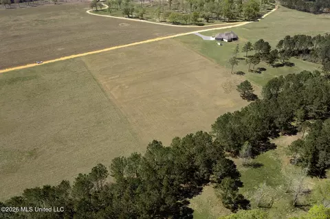 lot Apt 4 Lenora Dr, Carriere, MS 39426