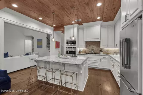 Kitchen - 112 Bristol Ln, Madison, MS 39110 photo 2 of 5