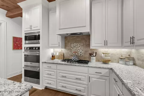 Kitchen - 112 Bristol Ln, Madison, MS 39110 photo 5 of 5