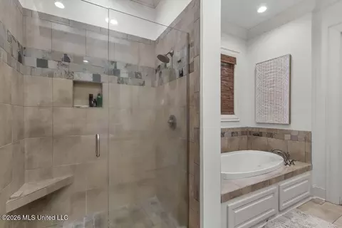 Bath - 112 Bristol Ln, Madison, MS 39110 photo 2 of 6