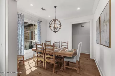 Dining - 112 Bristol Ln, Madison, MS 39110 photo 2 of 2