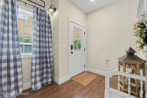 Entry Way - 107 Blue Lakes Dr, Lucedale, MS 39452 photo 2 of 2