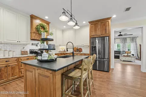Kitchen - 107 Blue Lakes Dr, Lucedale, MS 39452 photo 2 of 4