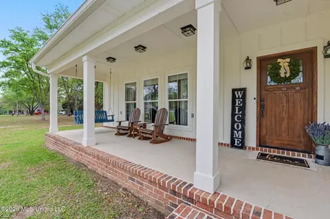 Exterior - 107 Blue Lakes Dr, Lucedale, MS 39452 photo 4 of 5