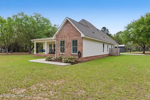 Exterior - 107 Blue Lakes Dr, Lucedale, MS 39452 photo 3 of 5
