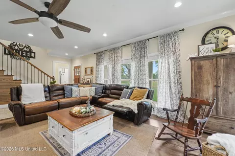 Living - 107 Blue Lakes Dr, Lucedale, MS 39452 photo 3 of 3