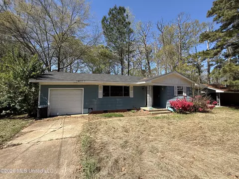 2813 Marydale Dr, Jackson, MS 39212