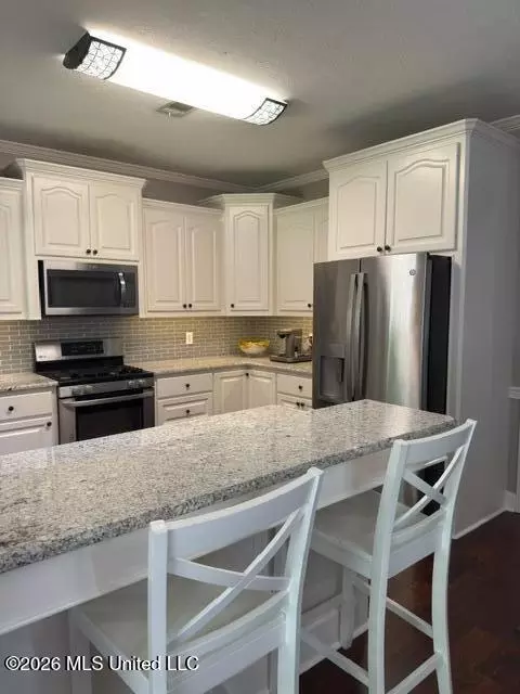 Kitchen - 104 Susan Ln, Brandon, MS 39042 photo 1 of 2